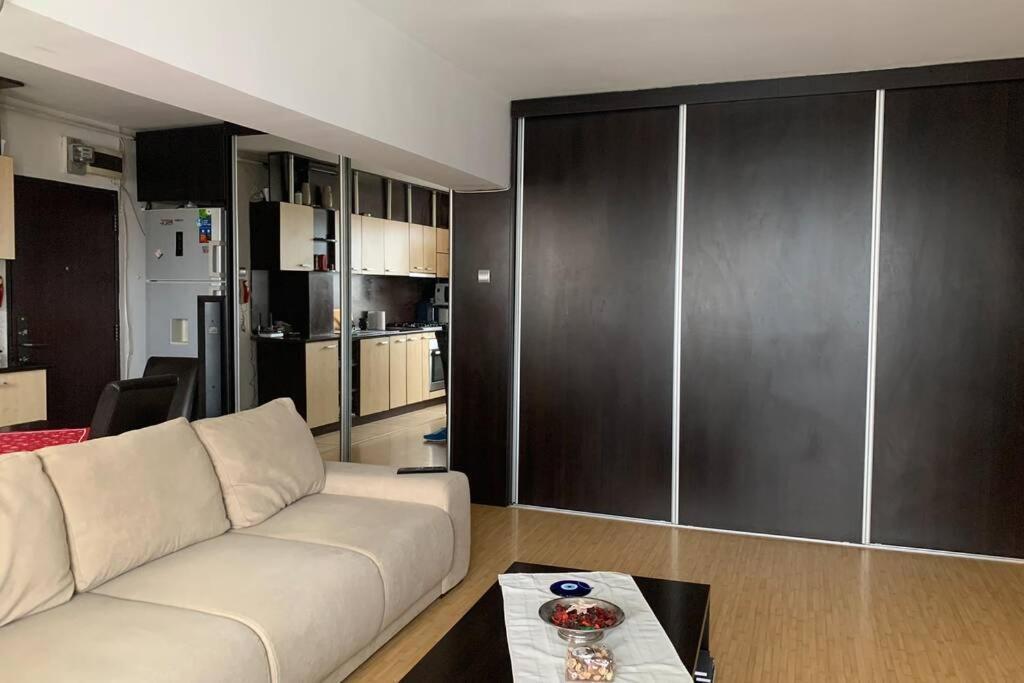 Cozy 2 Rooms Apartment Close To City Center Bukarest Eksteriør billede